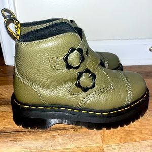 Dr. Martens Devon Flower Boot - Green (Platform)